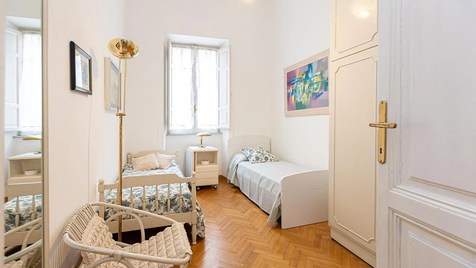 Amazing San Giovanni In Laterano Rome Apartment